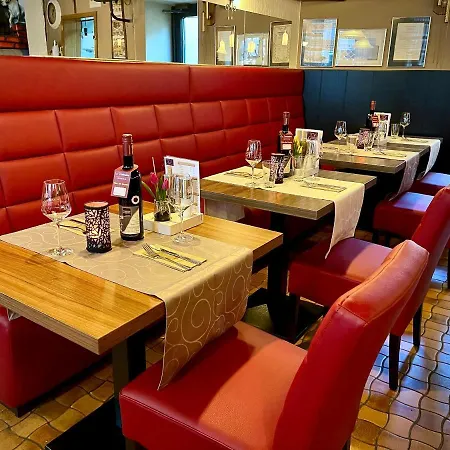 Zur Dorfschaenke מלון קלוטן