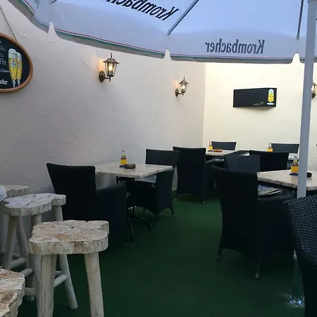 מלון Zur Dorfschaenke קלוטן