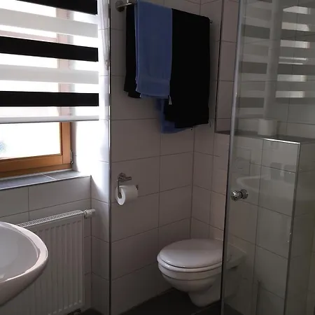 Zur Dorfschaenke מלון קלוטן