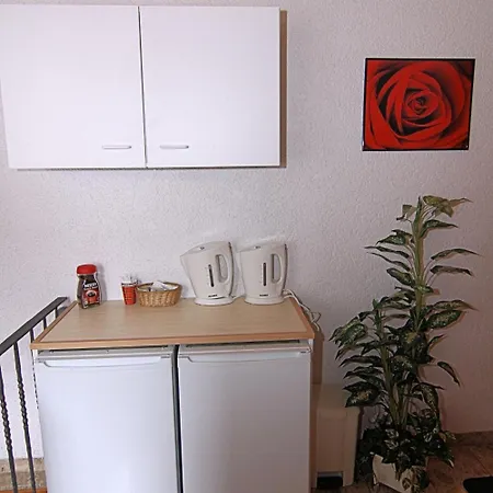 Zur Dorfschaenke 酒店