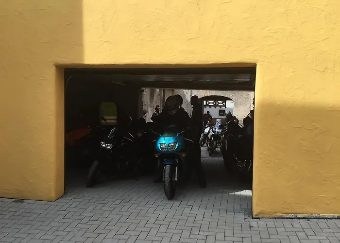 Zur Dorfschaenke 3* Klotten