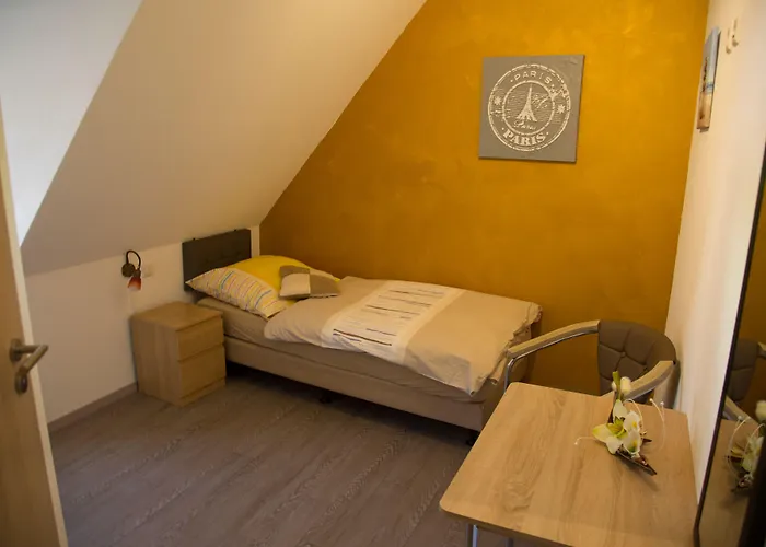 Zur Dorfschaenke Hotel