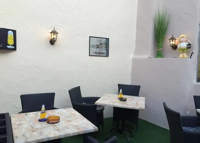 Zur Dorfschaenke Hotel